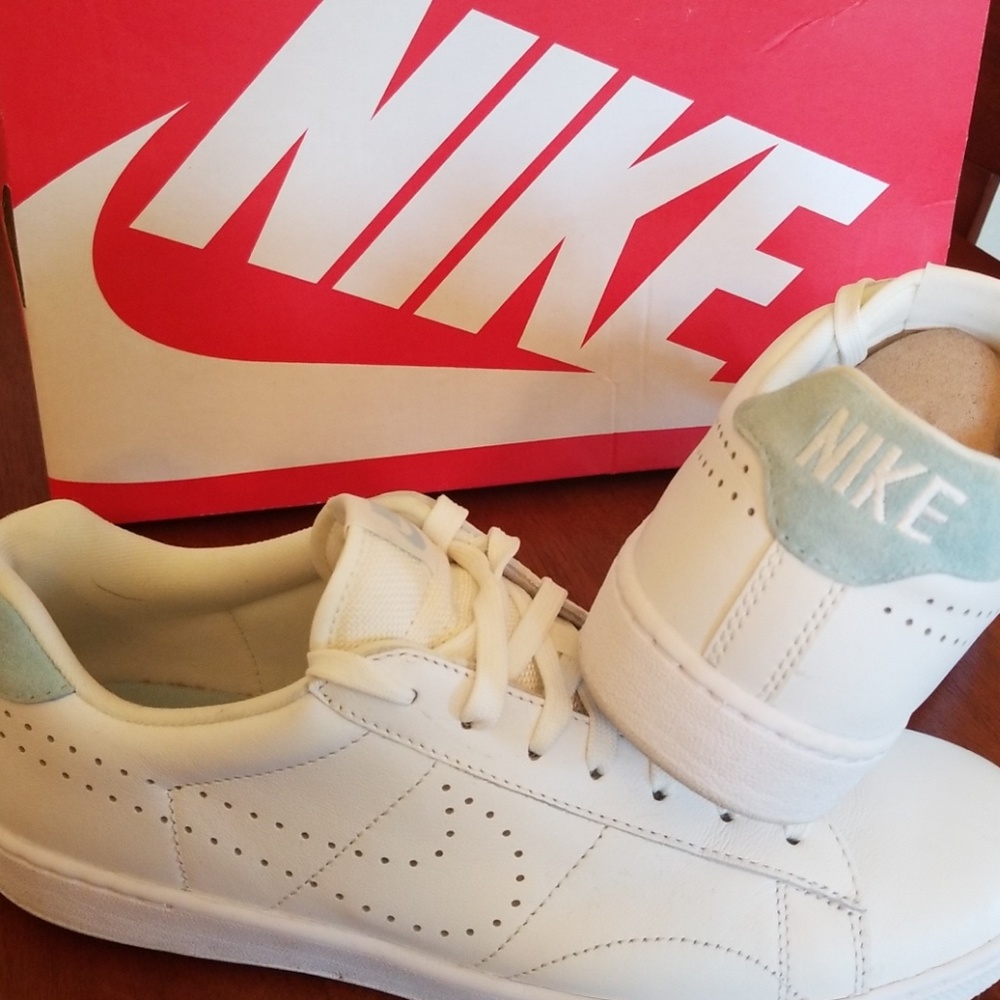 Tennis Classic Ultra LTHR